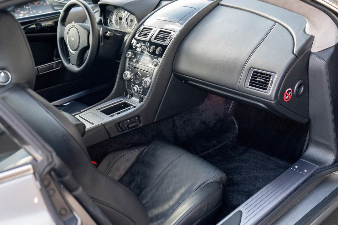 2009 Aston Martin DB9 - Image 28 of 31
