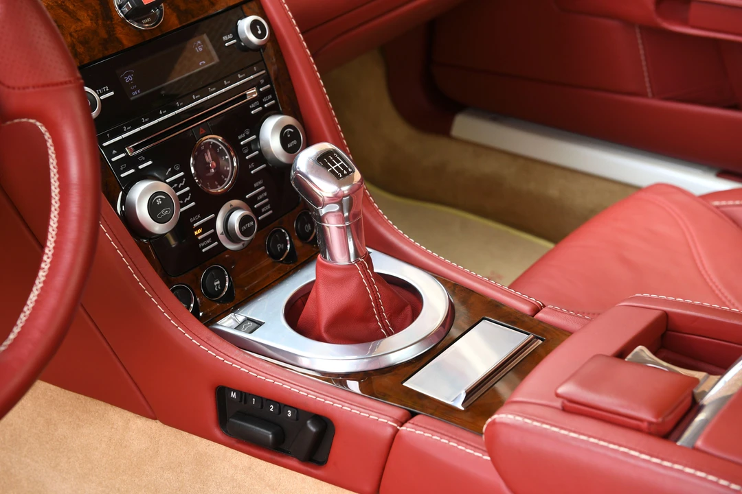 2009 Aston Martin DBS (2008-2012) - Image 18 of 31
