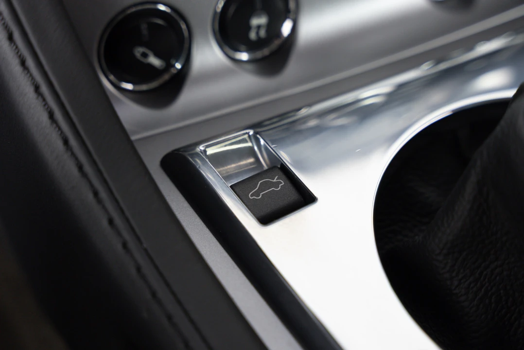 2009 Aston Martin DBS (2008-2012) - Image 27 of 31