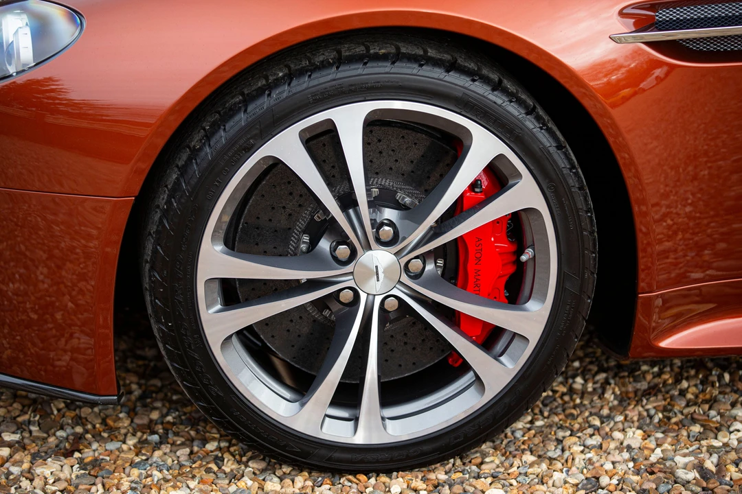 2009 Aston Martin V12 Vantage (2010-2018) - Image 29 of 31