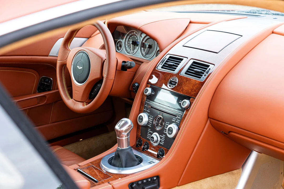 2009 Aston Martin V12 Vantage (2010-2018) - Image 19 of 31