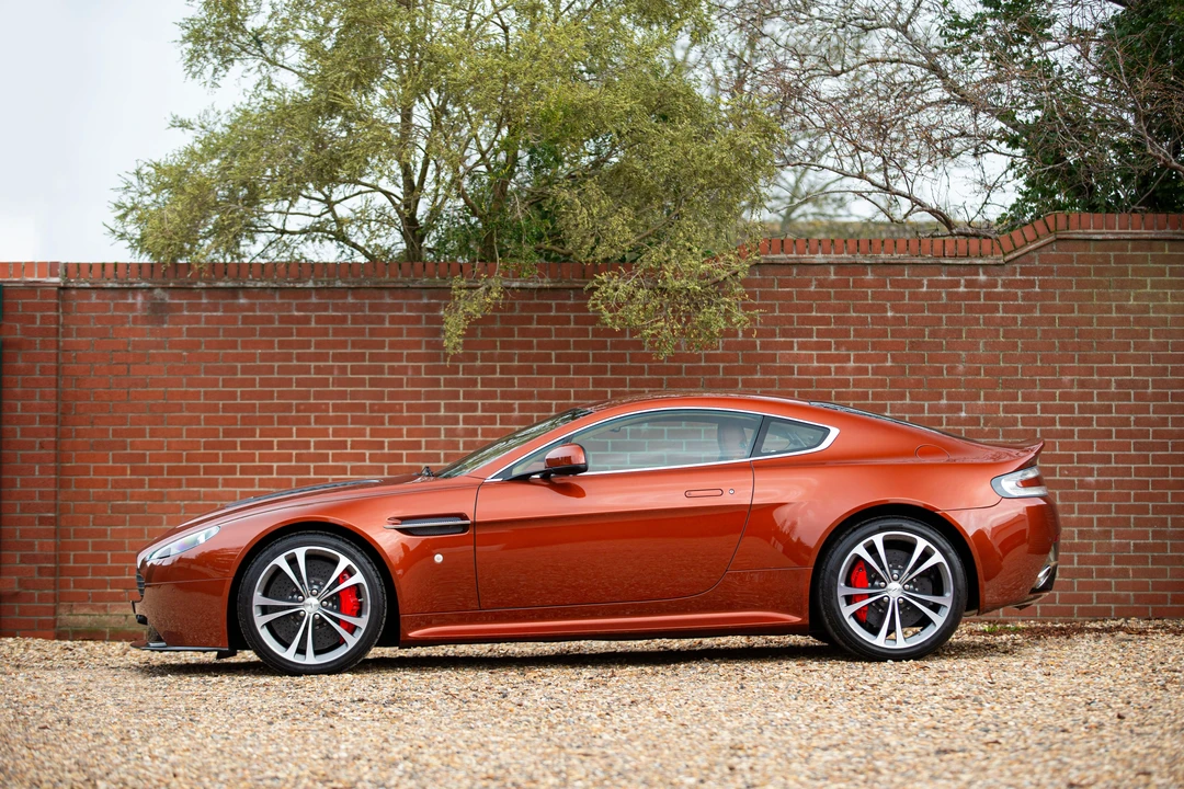 2009 Aston Martin V12 Vantage (2010-2018) - Image 3 of 31