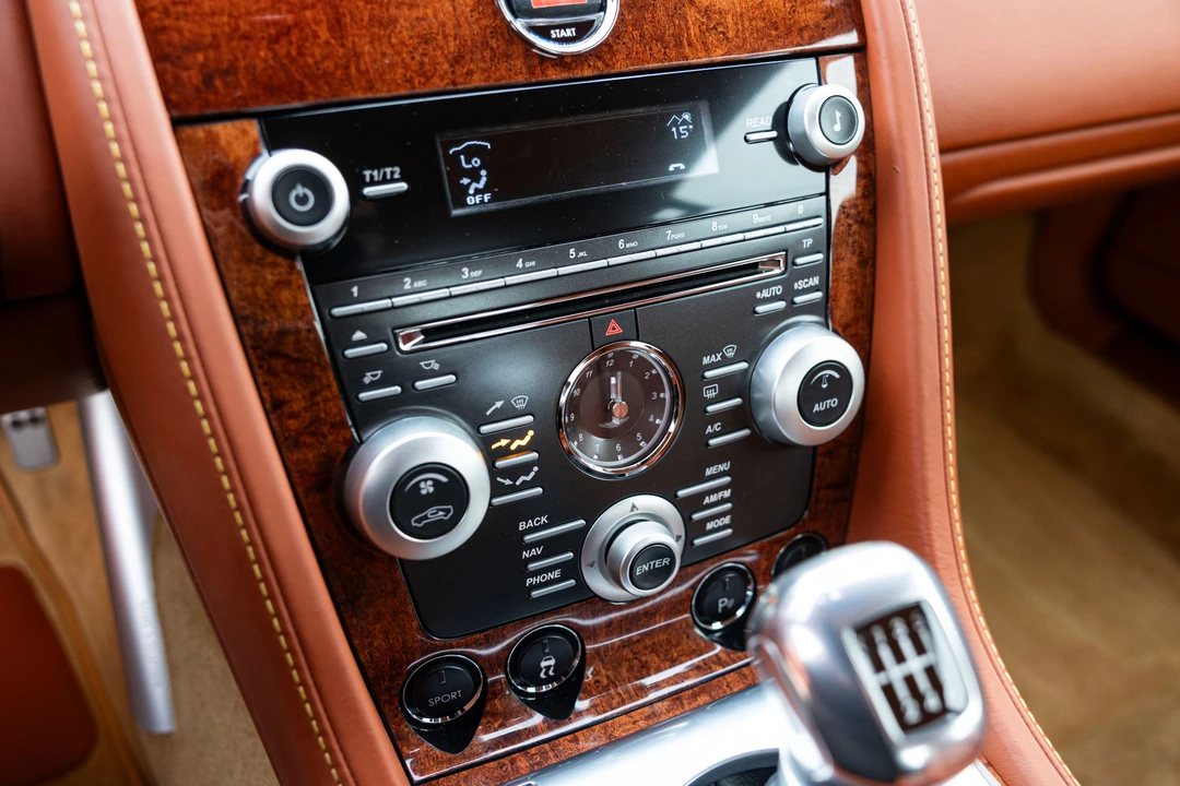2009 Aston Martin V12 Vantage (2010-2018) - Image 16 of 31