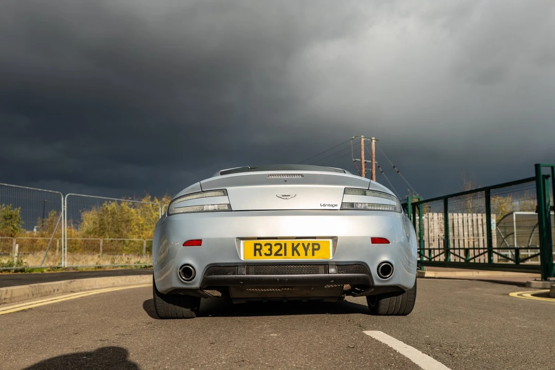 2009 Aston Martin V8 Vantage (2006-2017) - Image 9 of 30