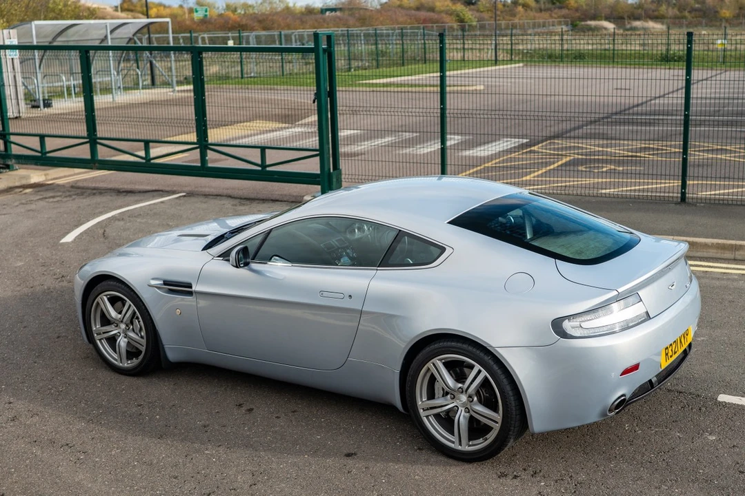 2009 Aston Martin V8 Vantage (2006-2017) - Image 14 of 30