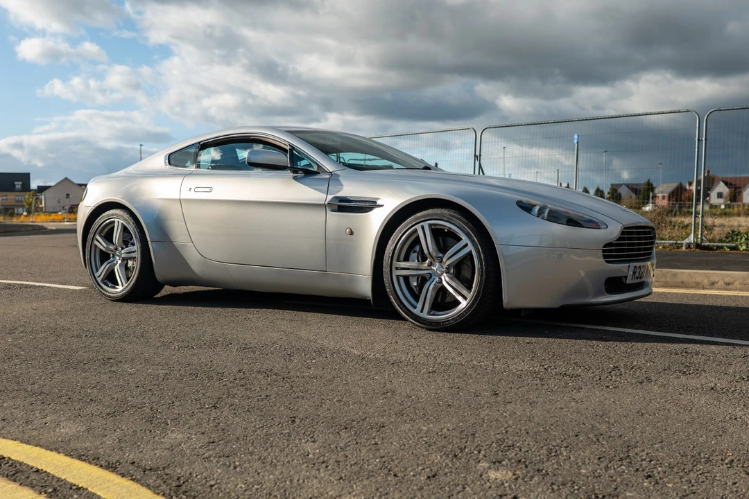 2009 Aston Martin V8 Vantage (2006-2017) - Image 26 of 30