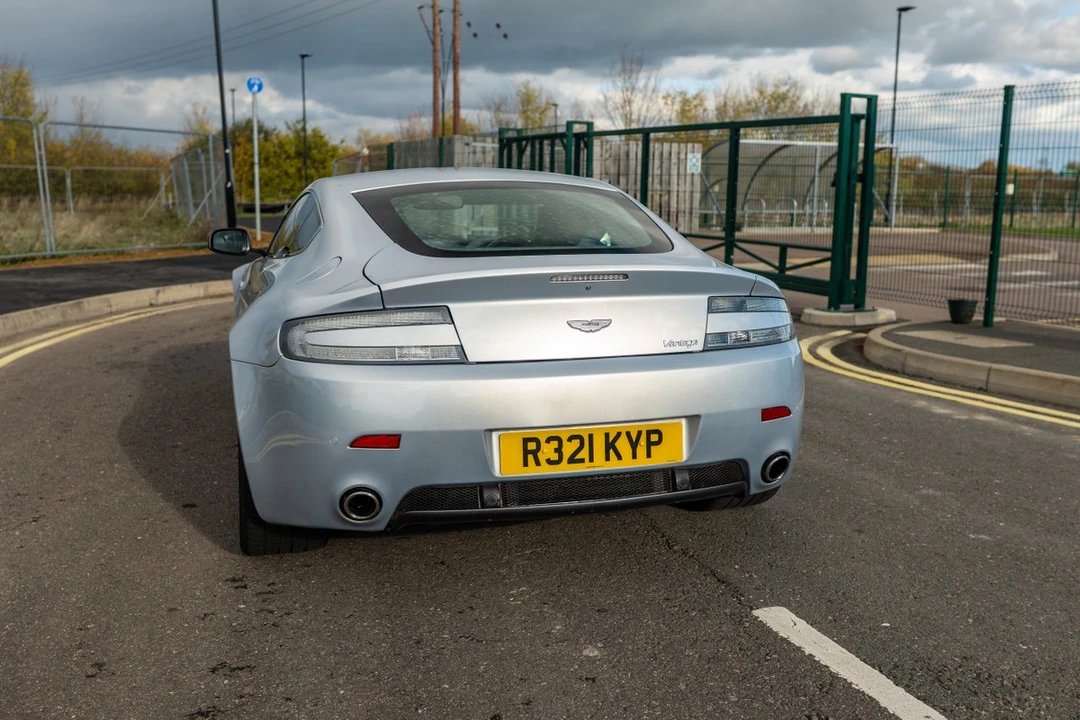 2009 Aston Martin V8 Vantage (2006-2017) - Image 17 of 30