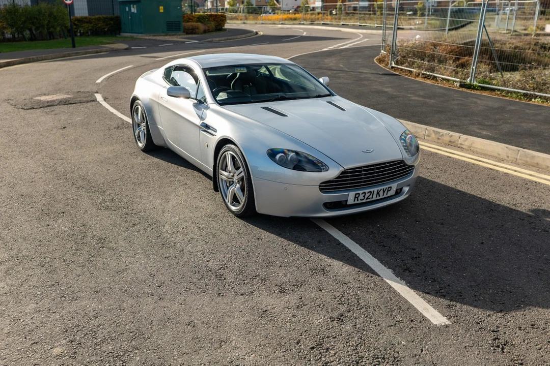 2009 Aston Martin V8 Vantage (2006-2017) - Image 27 of 30