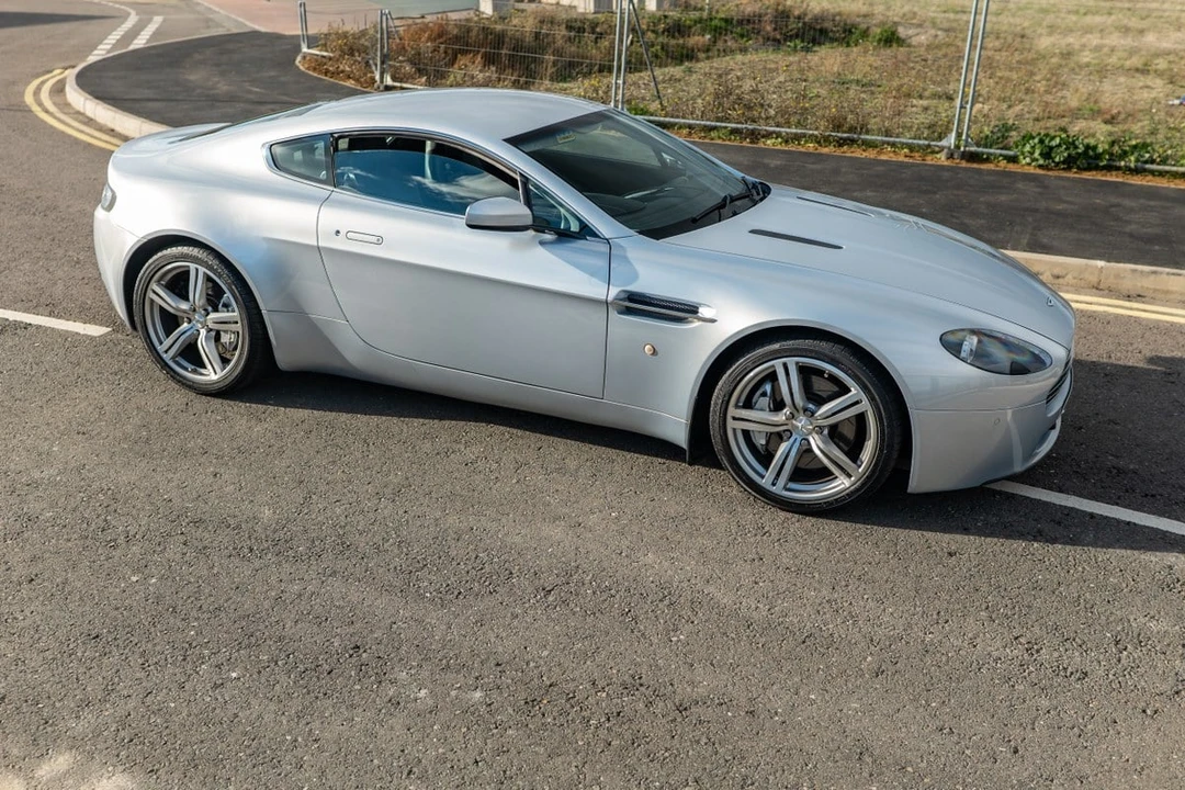 2009 Aston Martin V8 Vantage (2006-2017) - Image 23 of 30