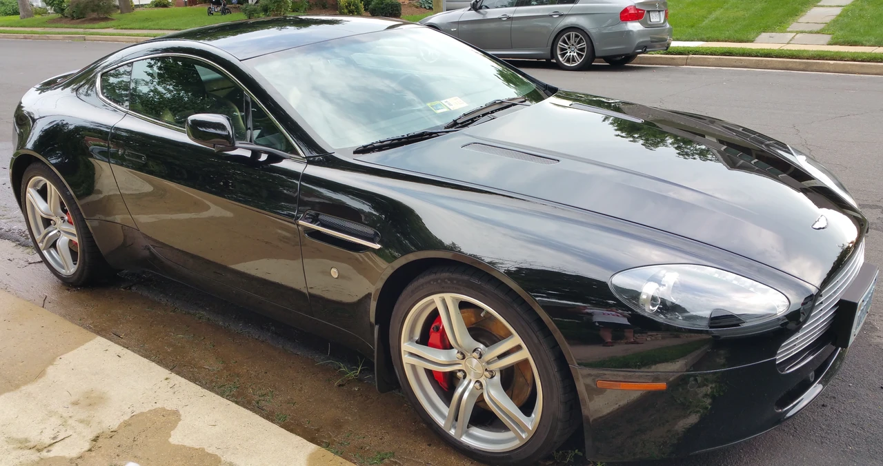 2009 Aston Martin V8 Vantage (2006-2017) - Image 2 of 5