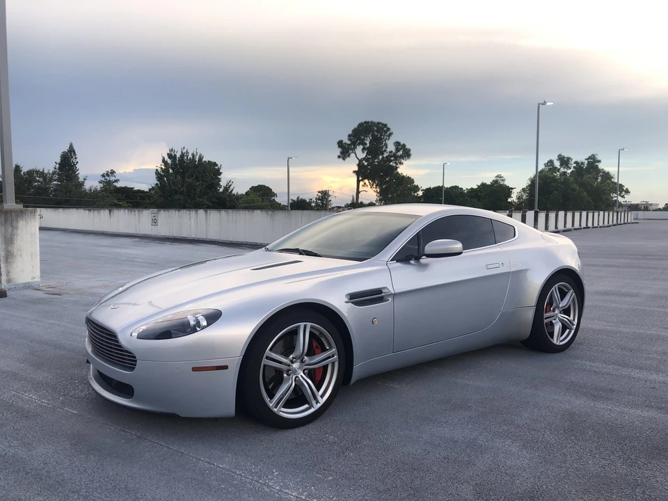 2009 Aston Martin V8 Vantage (2006-2017) - Image 3 of 31