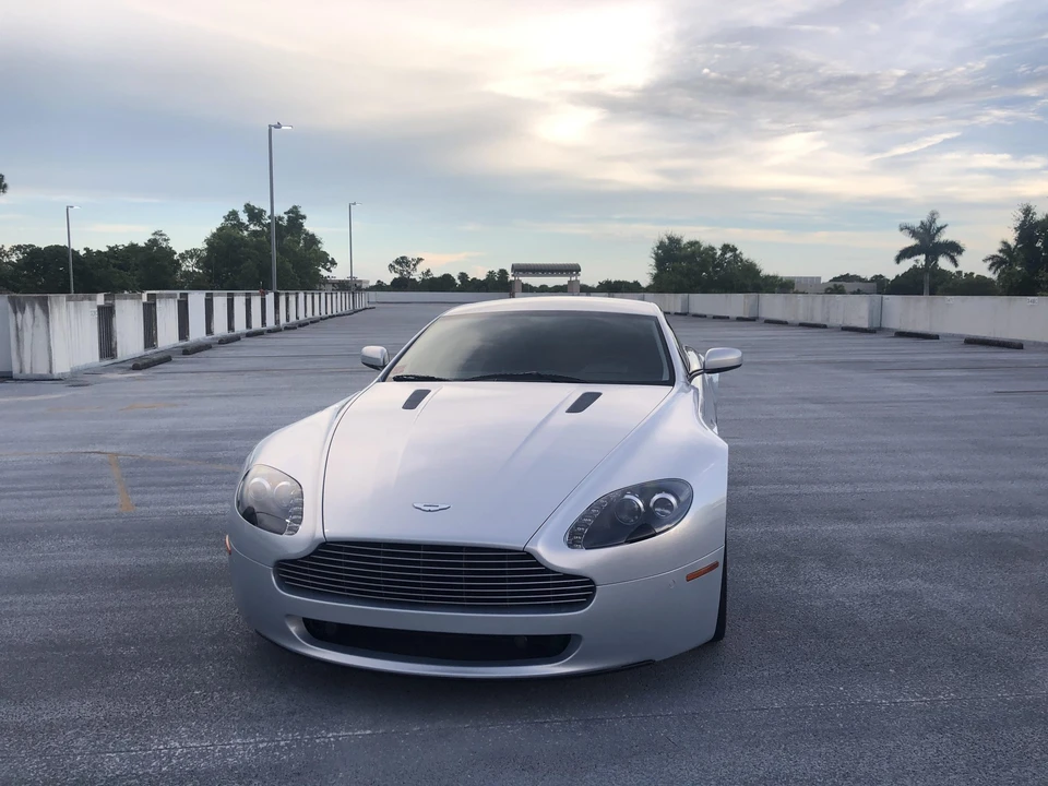 2009 Aston Martin V8 Vantage (2006-2017) - Image 8 of 31