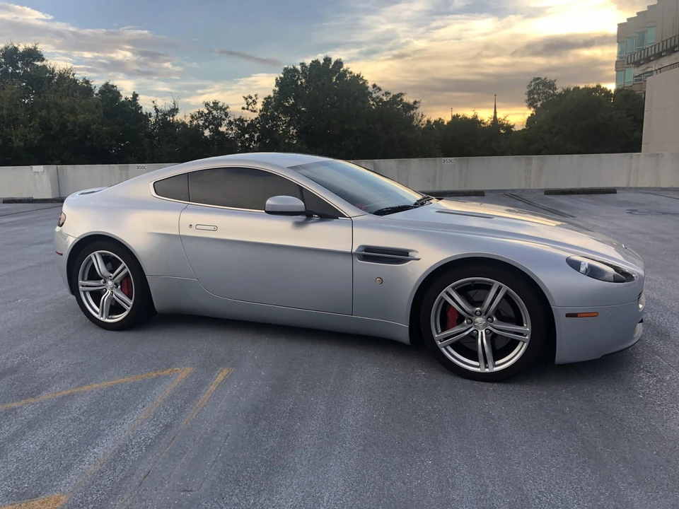 2009 Aston Martin V8 Vantage (2006-2017) - Image 17 of 31