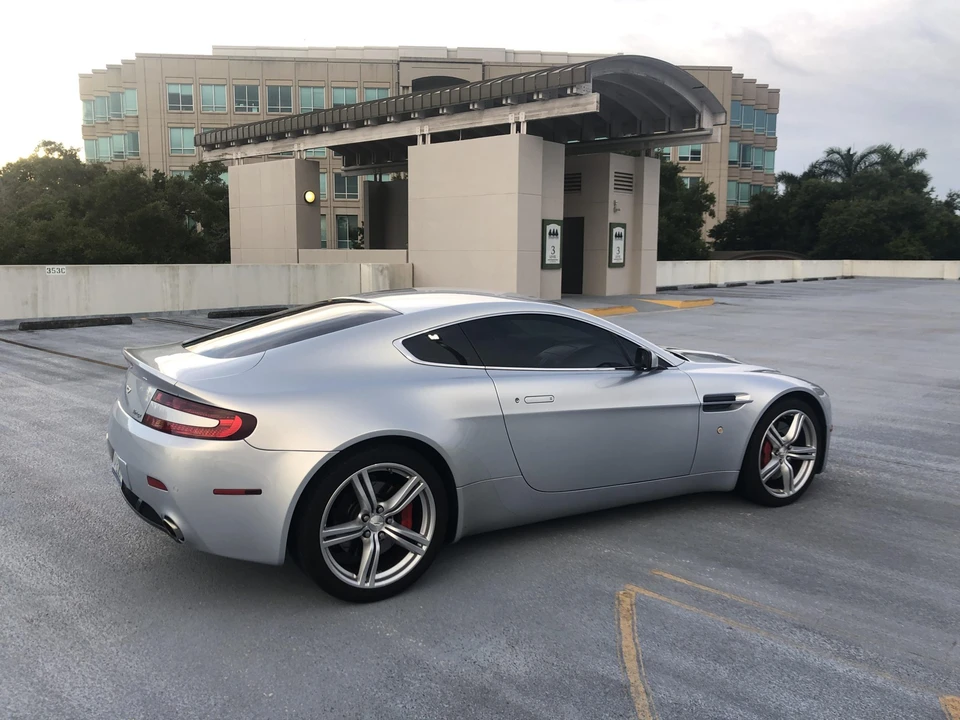 2009 Aston Martin V8 Vantage (2006-2017) - Image 22 of 31