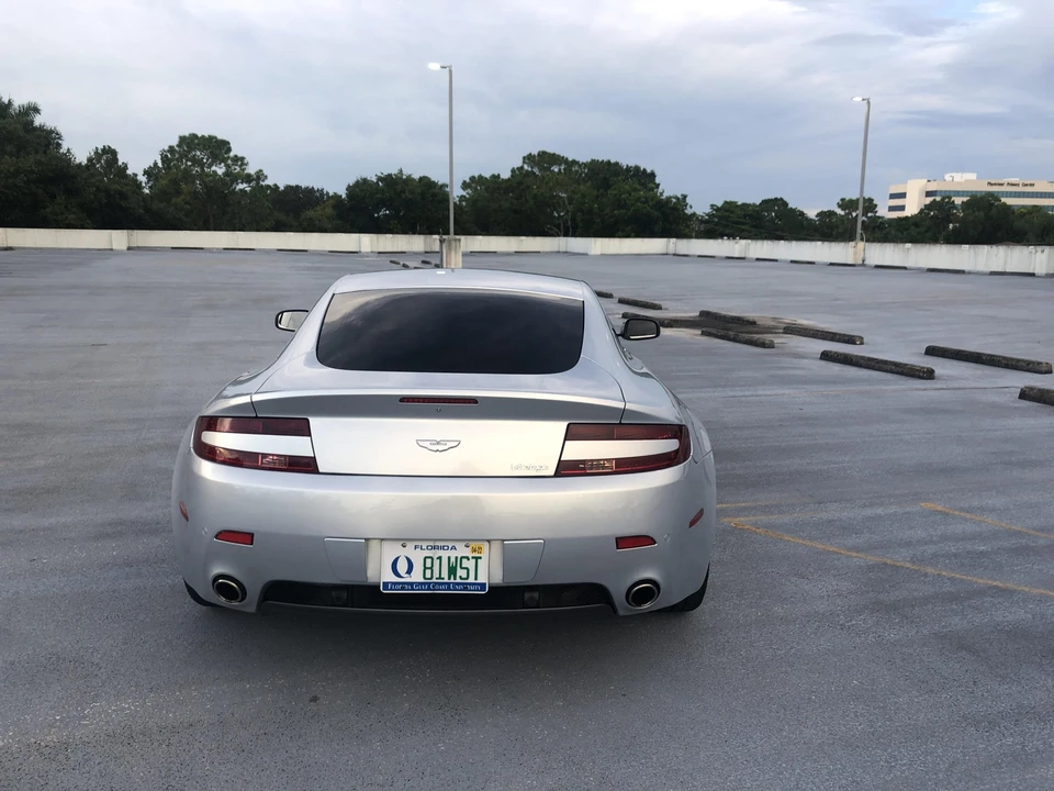 2009 Aston Martin V8 Vantage (2006-2017) - Image 28 of 31