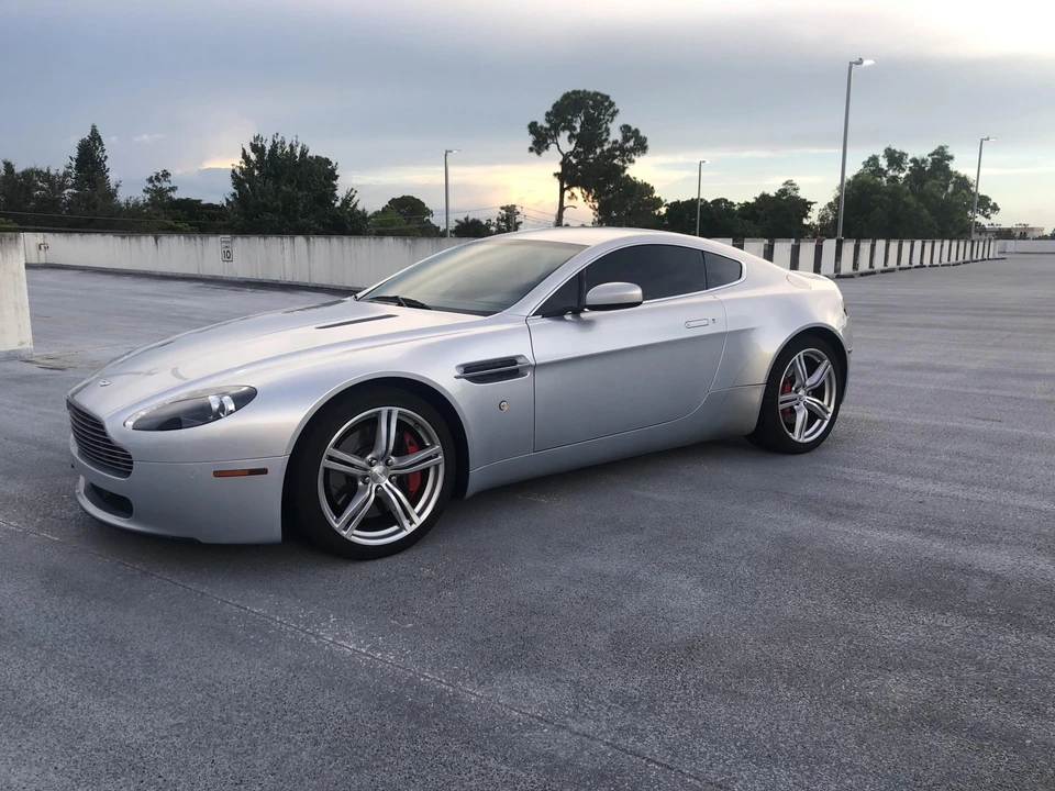 2009 Aston Martin V8 Vantage (2006-2017) - Image 2 of 31