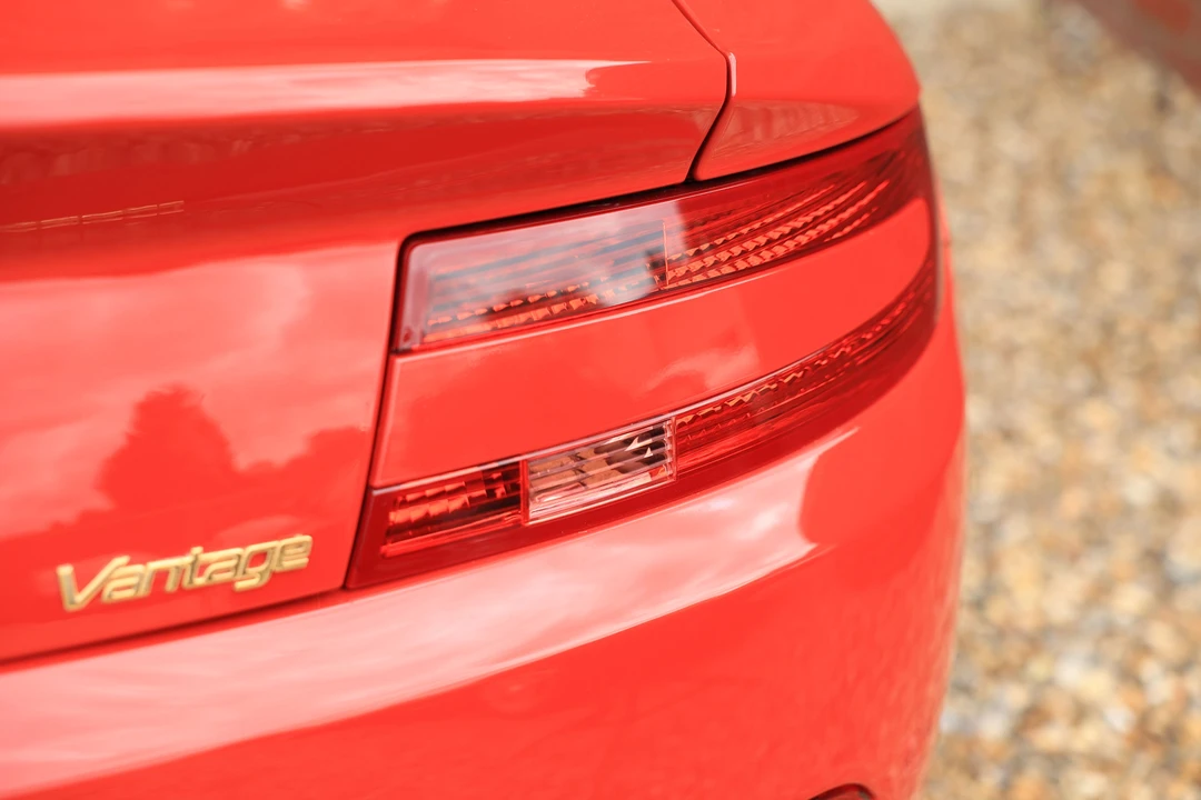 2009 Aston Martin V8 Vantage (2006-2017) - Image 18 of 21
