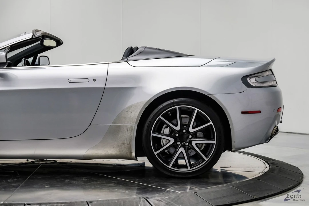 2009 Aston Martin V8 Vantage (2006-2017) - Image 12 of 21