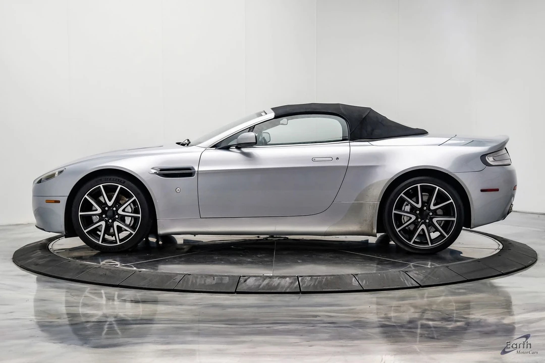 2009 Aston Martin V8 Vantage (2006-2017) - Image 10 of 21