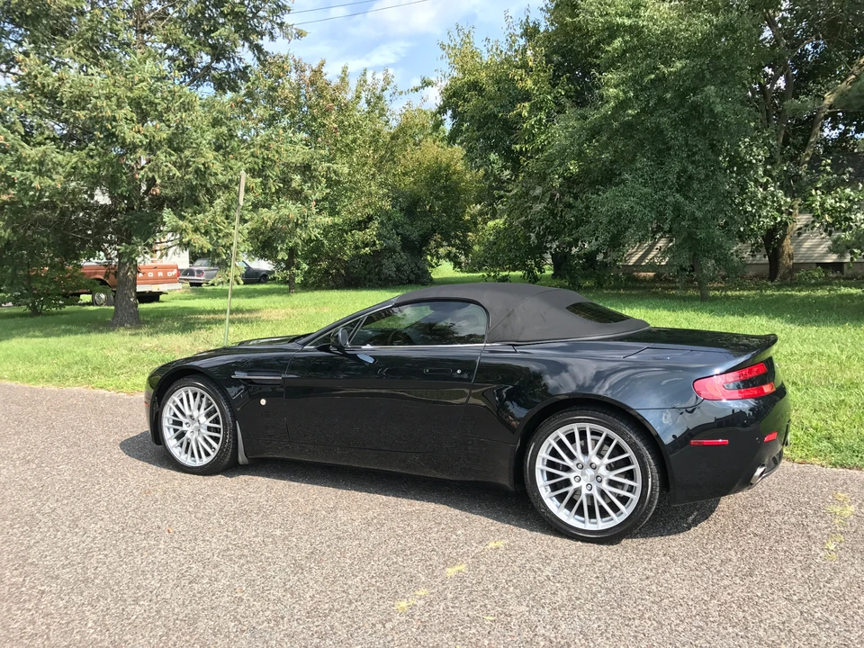 2009 Aston Martin V8 Vantage (2006-2017) - Image 13 of 31