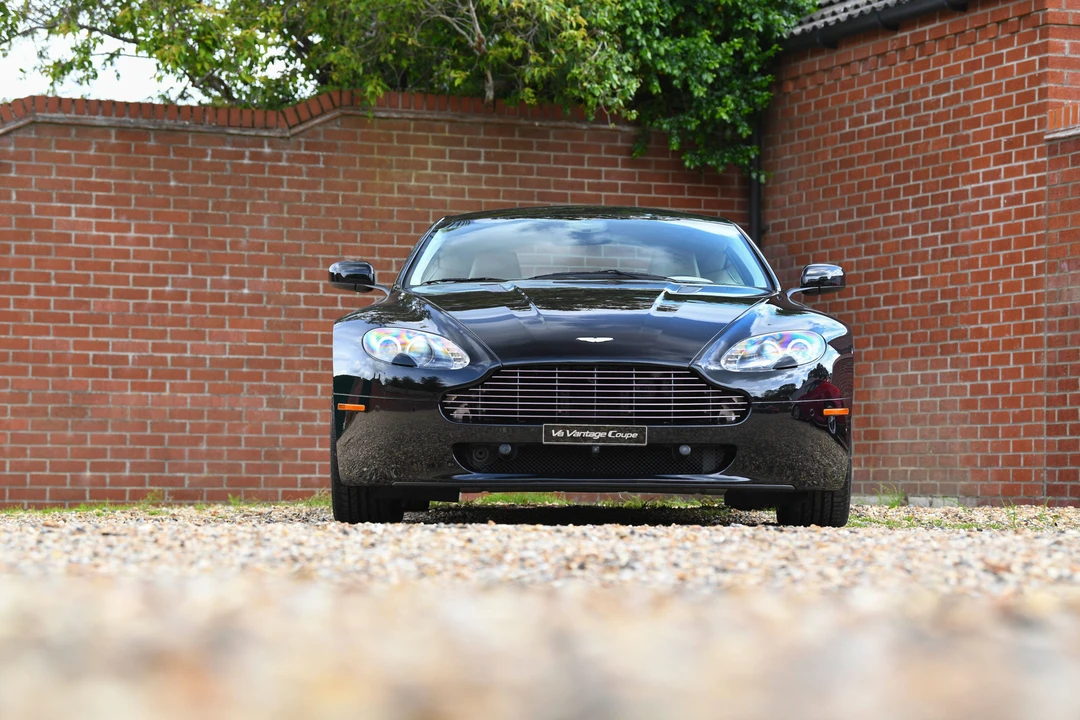 2009 Aston Martin V8 Vantage (2006-2017) - Image 5 of 31