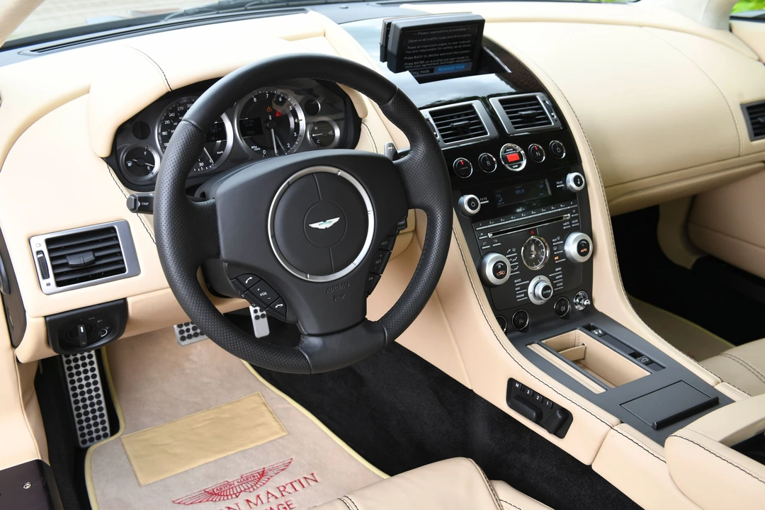 2009 Aston Martin V8 Vantage (2006-2017) - Image 8 of 31