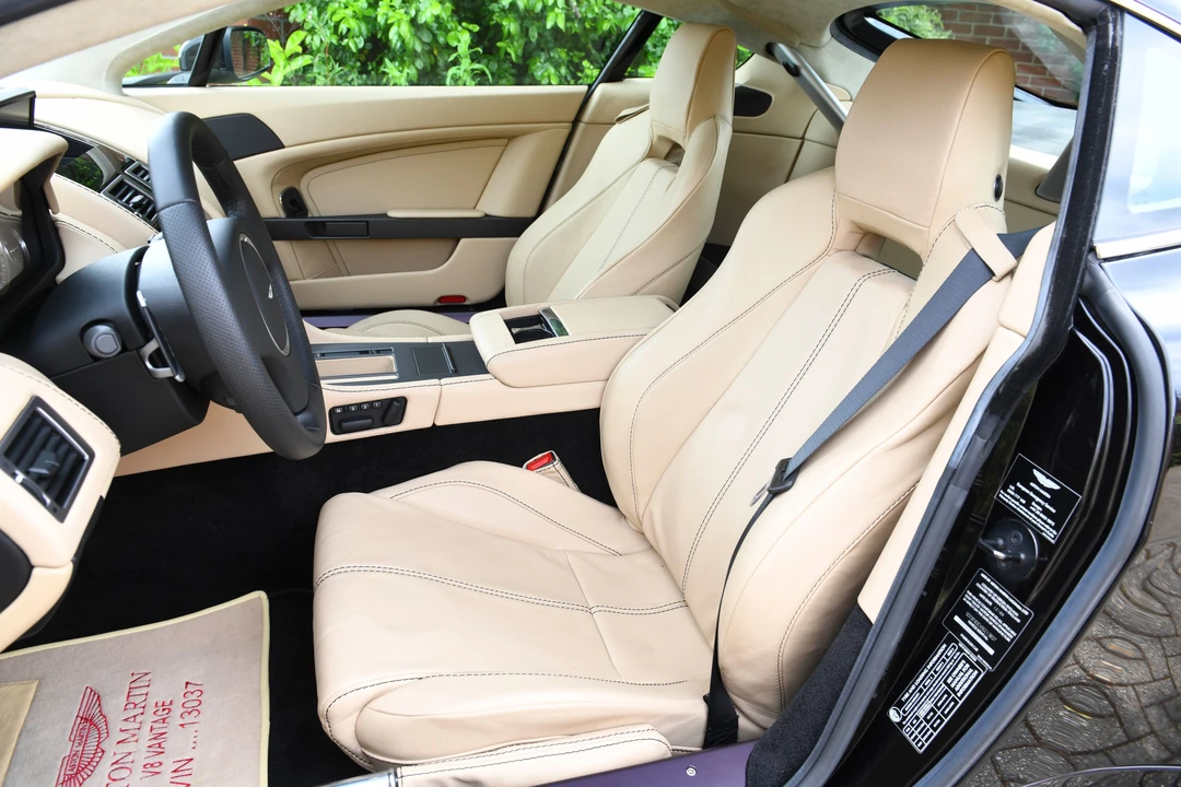2009 Aston Martin V8 Vantage (2006-2017) - Image 25 of 31