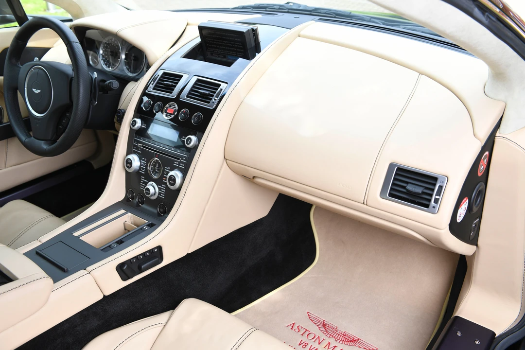 2009 Aston Martin V8 Vantage (2006-2017) - Image 18 of 31