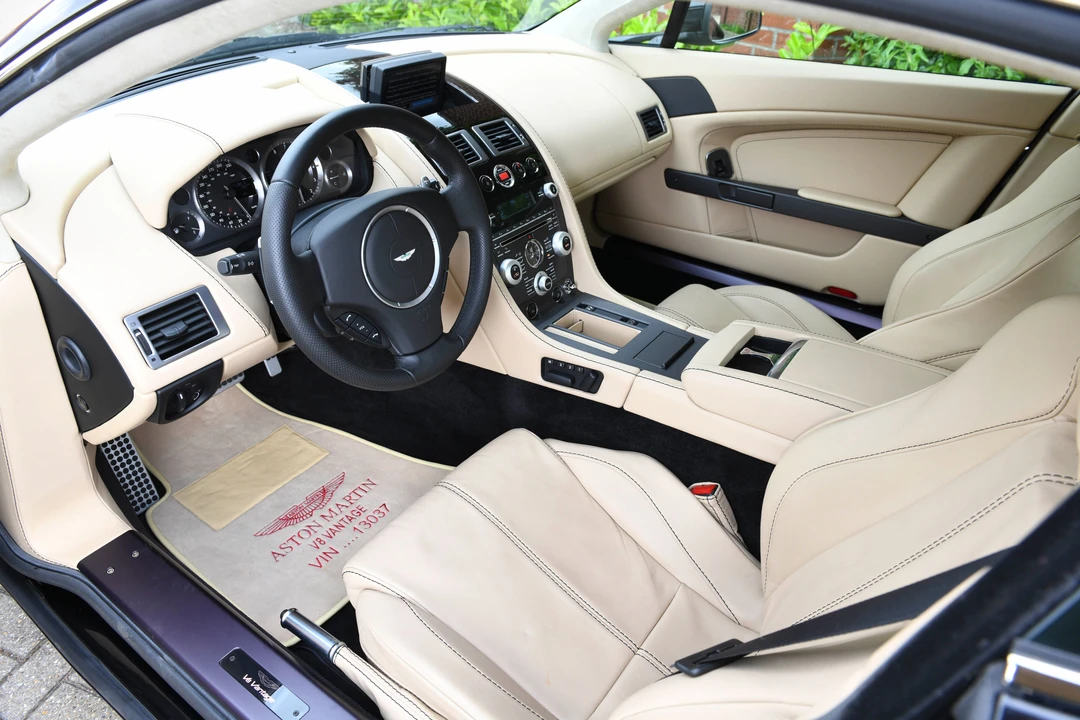 2009 Aston Martin V8 Vantage (2006-2017) - Image 10 of 31