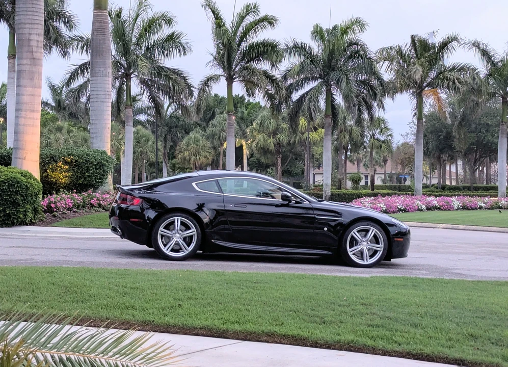 2009 Aston Martin V8 Vantage (2006-2017) - Image 11 of 31