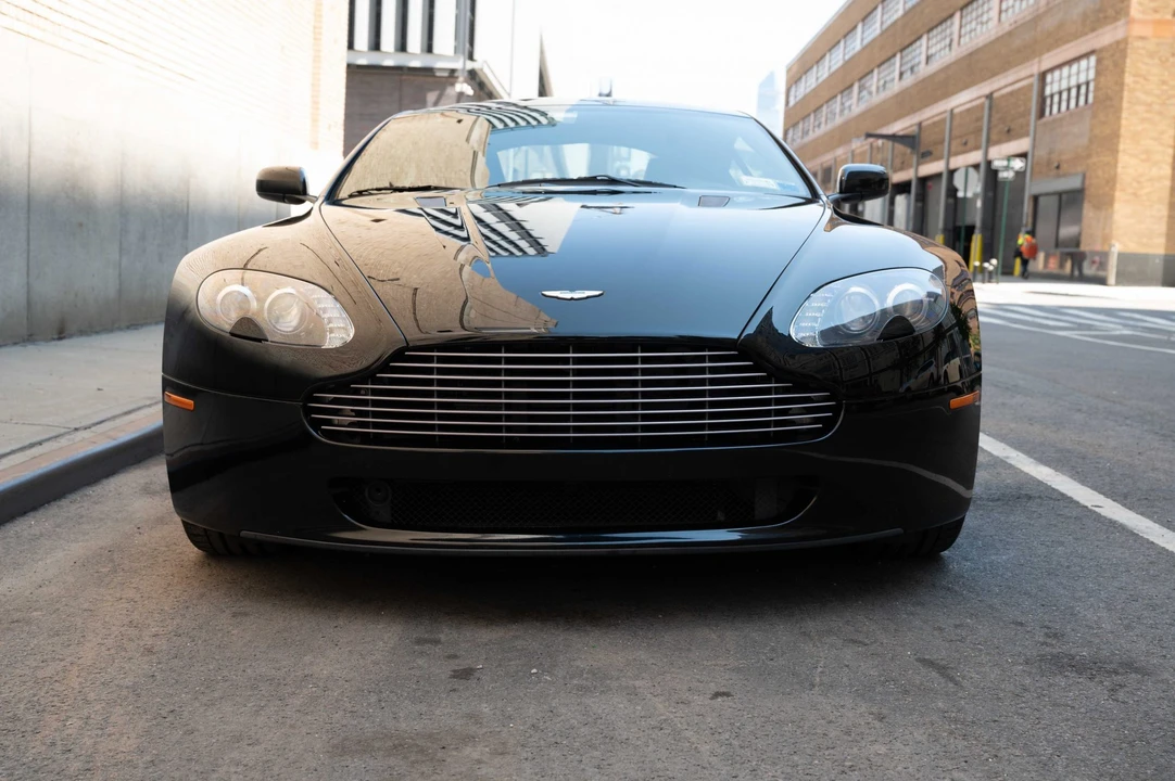 2009 Aston Martin V8 Vantage (2006-2017) - Image 8 of 31