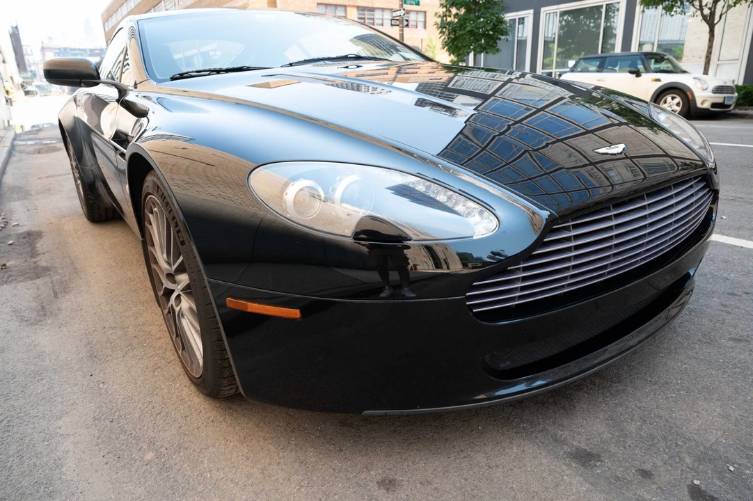2009 Aston Martin V8 Vantage (2006-2017) - Image 9 of 31
