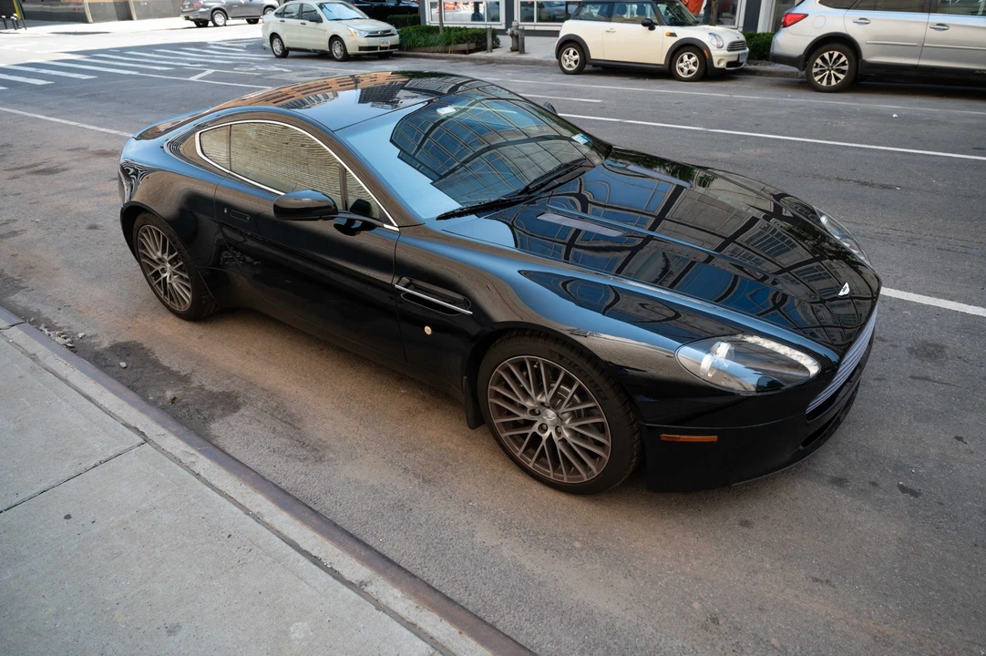 2009 Aston Martin V8 Vantage (2006-2017) - Image 10 of 31