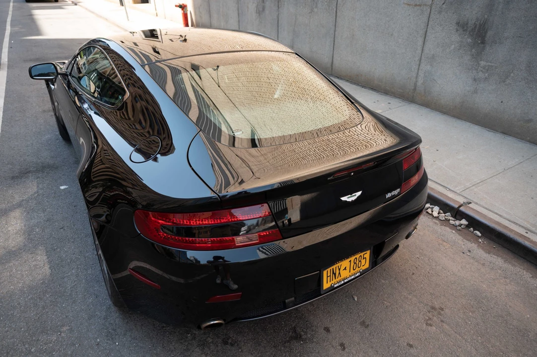 2009 Aston Martin V8 Vantage (2006-2017) - Image 15 of 31