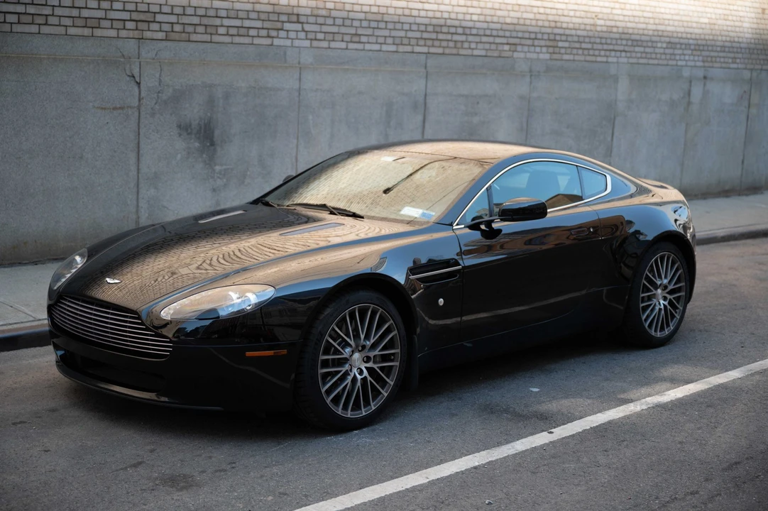 2009 Aston Martin V8 Vantage (2006-2017) - Image 4 of 31