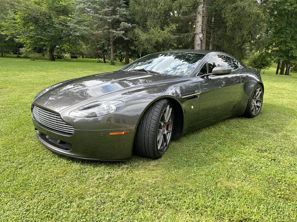 2009 Aston Martin V8 Vantage (2006-2017) - Image 2 of 31