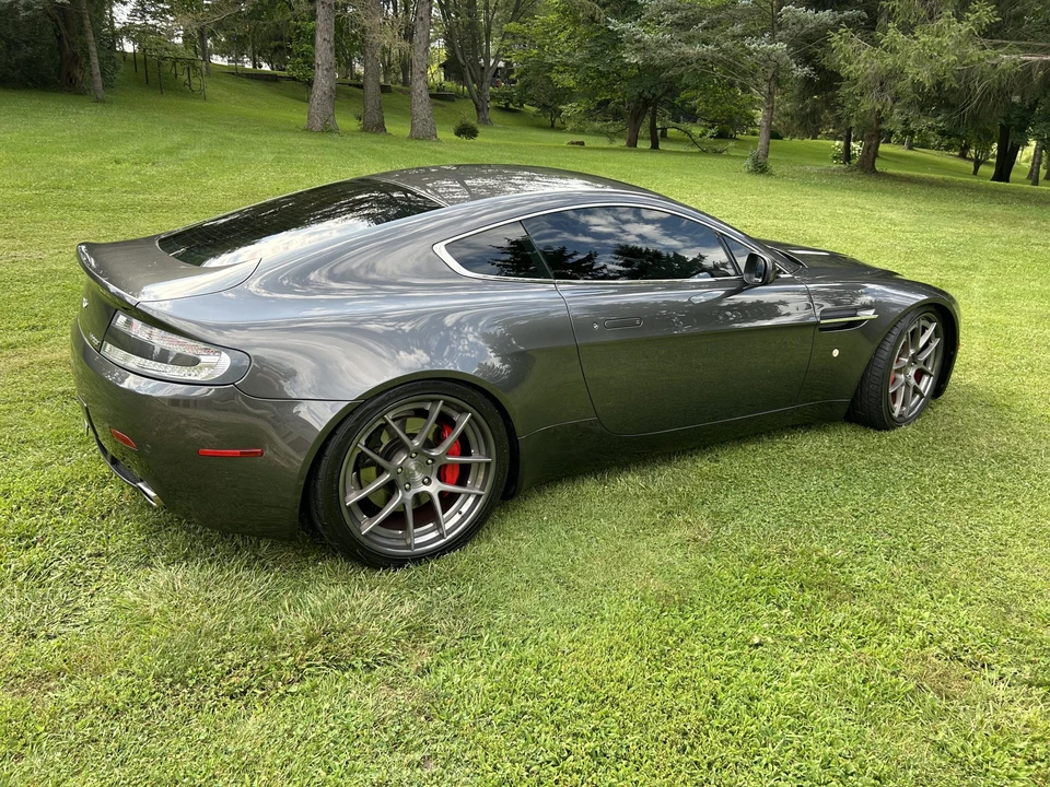 2009 Aston Martin V8 Vantage (2006-2017) - Image 10 of 31