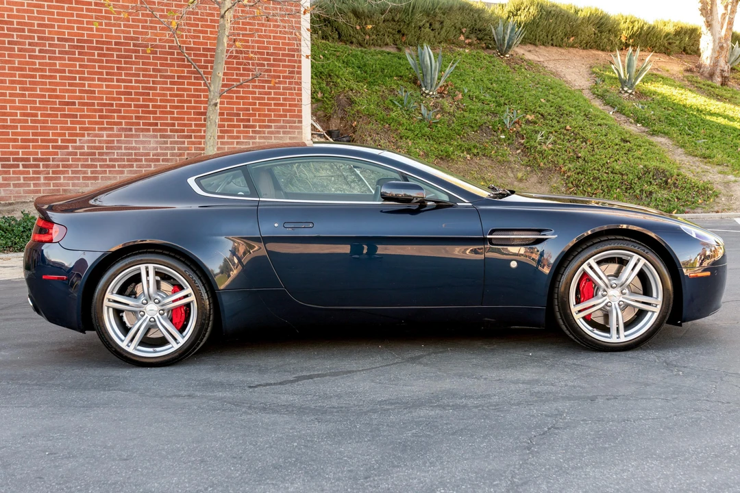 2009 Aston Martin V8 Vantage (2006-2017) - Image 10 of 31