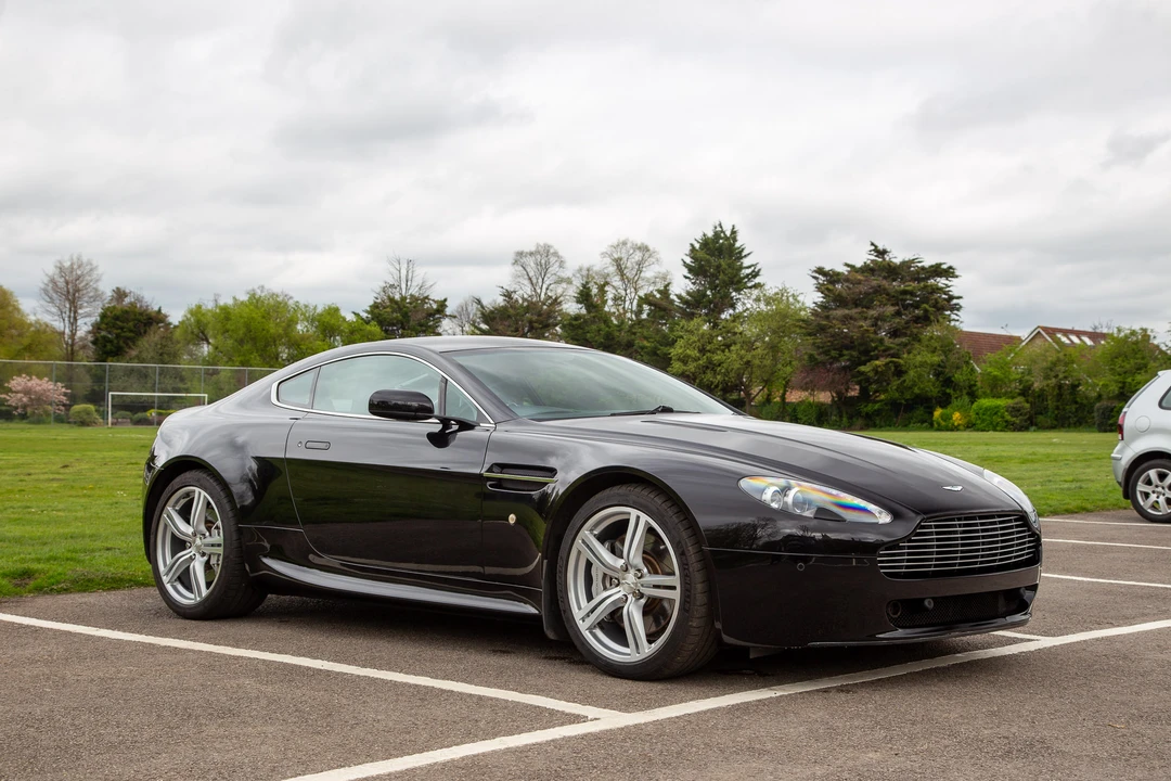 2009 Aston Martin V8 Vantage (2006-2017) - Image 9 of 31