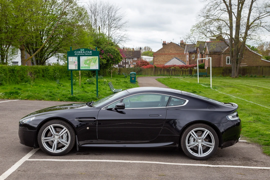 2009 Aston Martin V8 Vantage (2006-2017) - Image 12 of 31