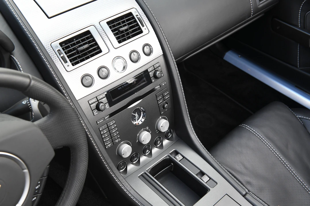 2009 Aston Martin V8 Vantage (2006-2017) - Image 25 of 31