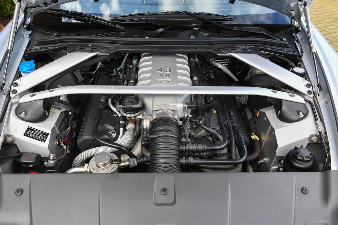 2009 Aston Martin V8 Vantage (2006-2017) - Image 8 of 31