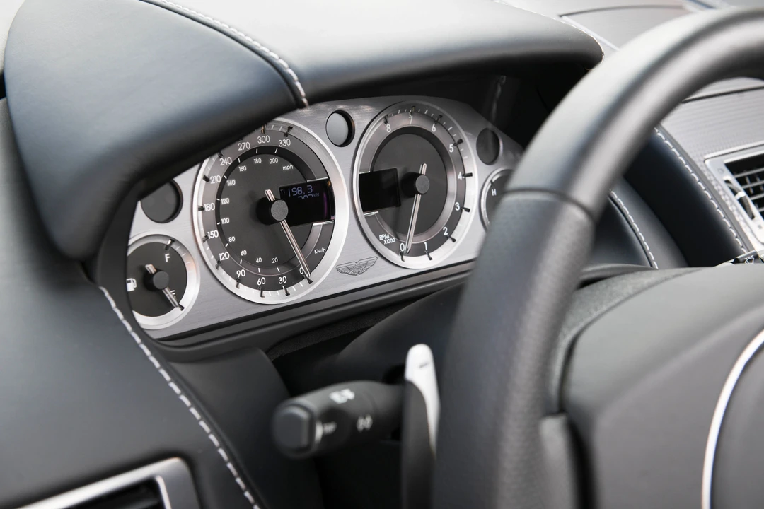 2009 Aston Martin V8 Vantage (2006-2017) - Image 27 of 31
