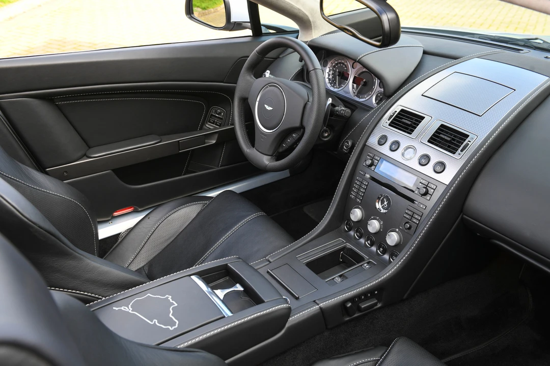 2009 Aston Martin V8 Vantage (2006-2017) - Image 16 of 31