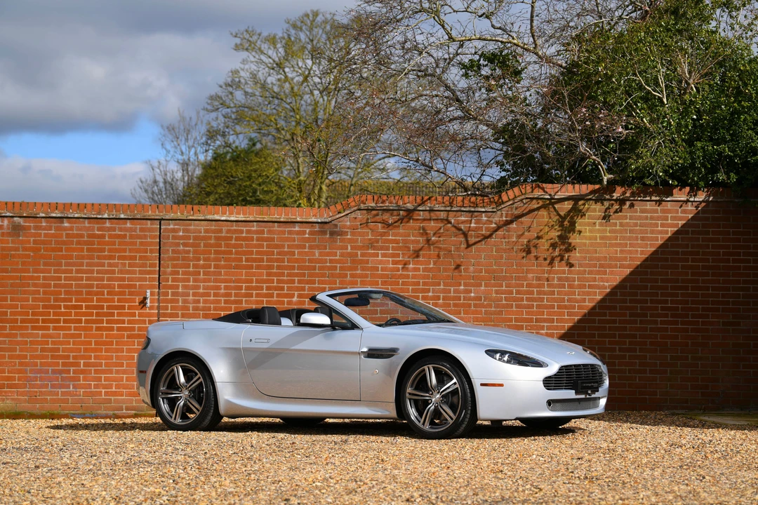 2009 Aston Martin V8 Vantage (2006-2017) - Image 23 of 31