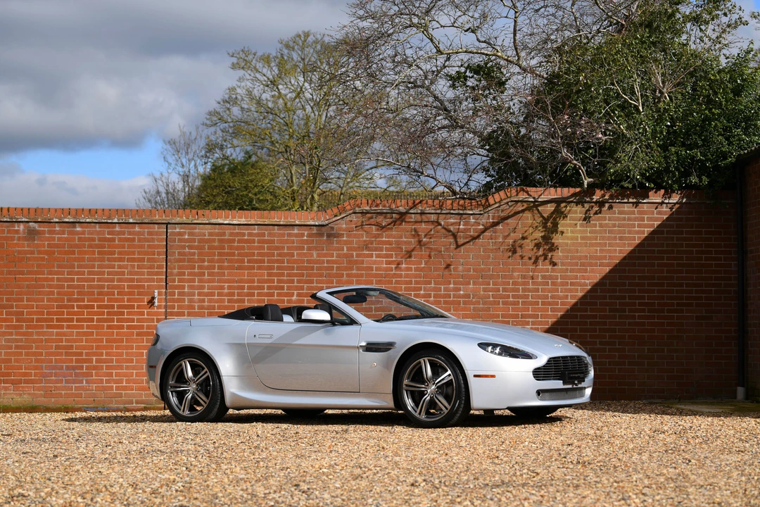 2009 Aston Martin V8 Vantage (2006-2017) - Image 12 of 31