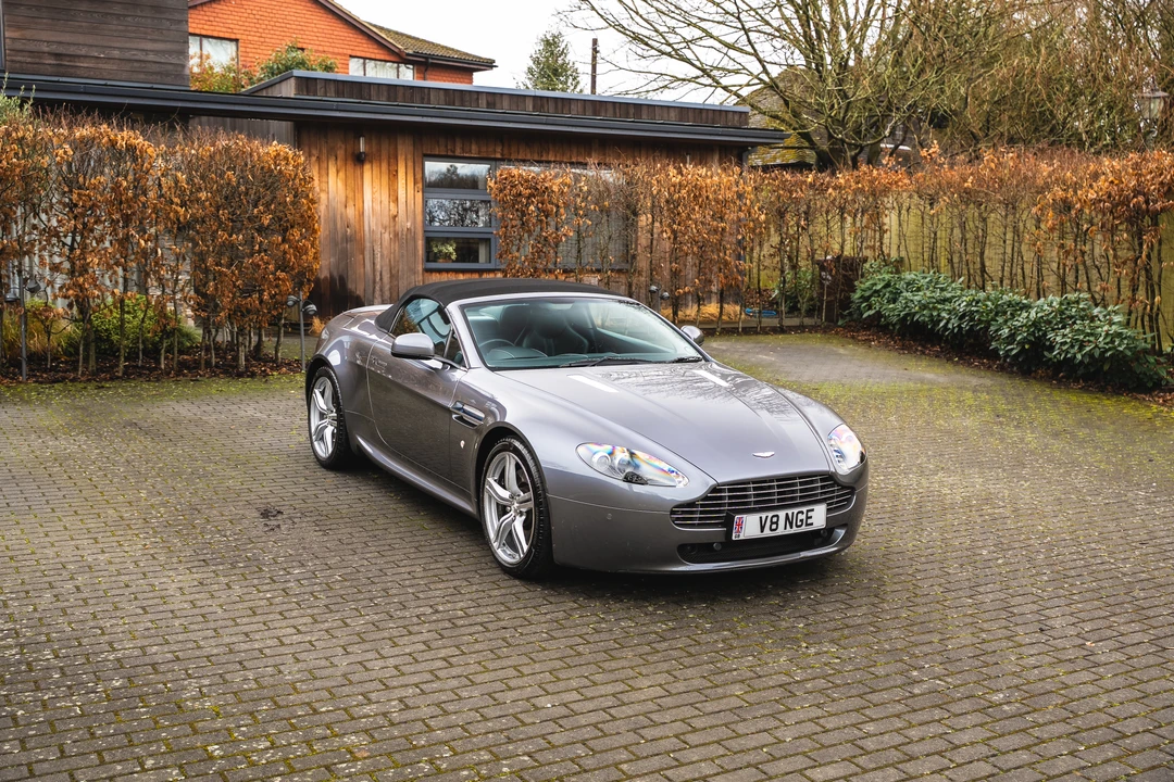 2009 Aston Martin V8 Vantage (2006-2017) - Image 9 of 31