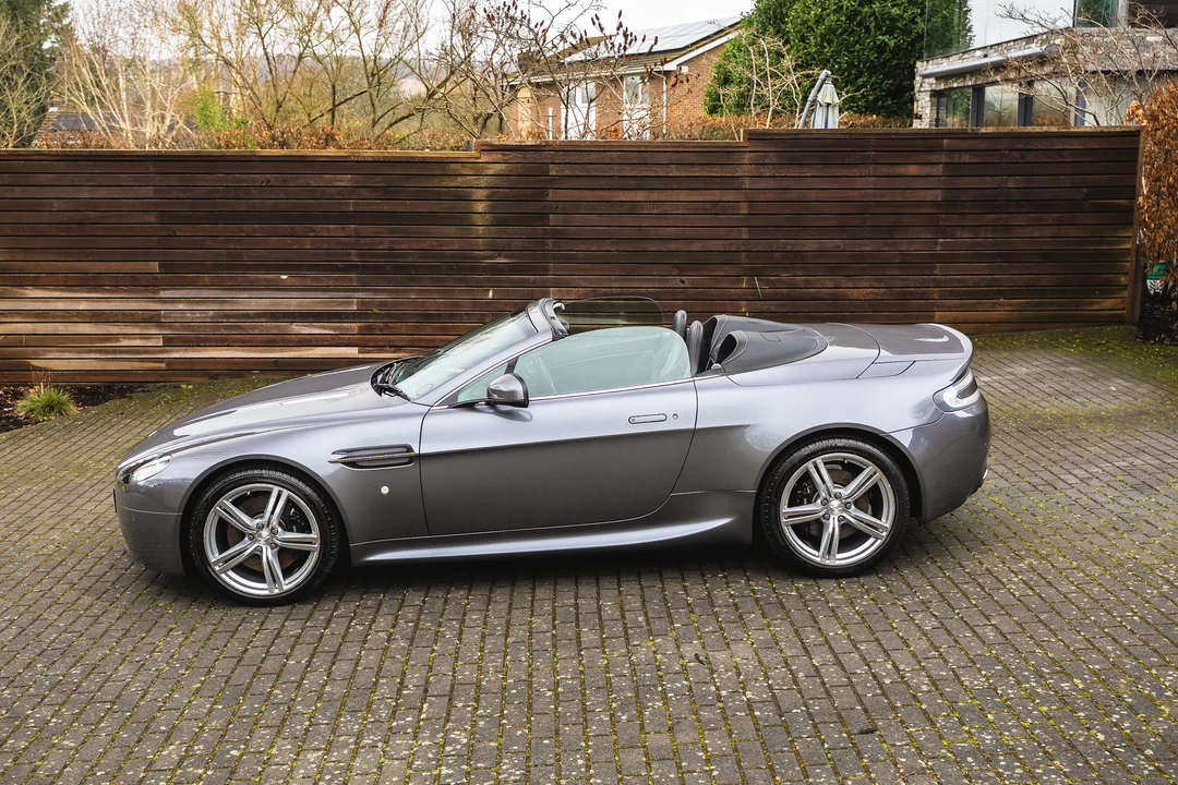 2009 Aston Martin V8 Vantage (2006-2017) - Image 4 of 31