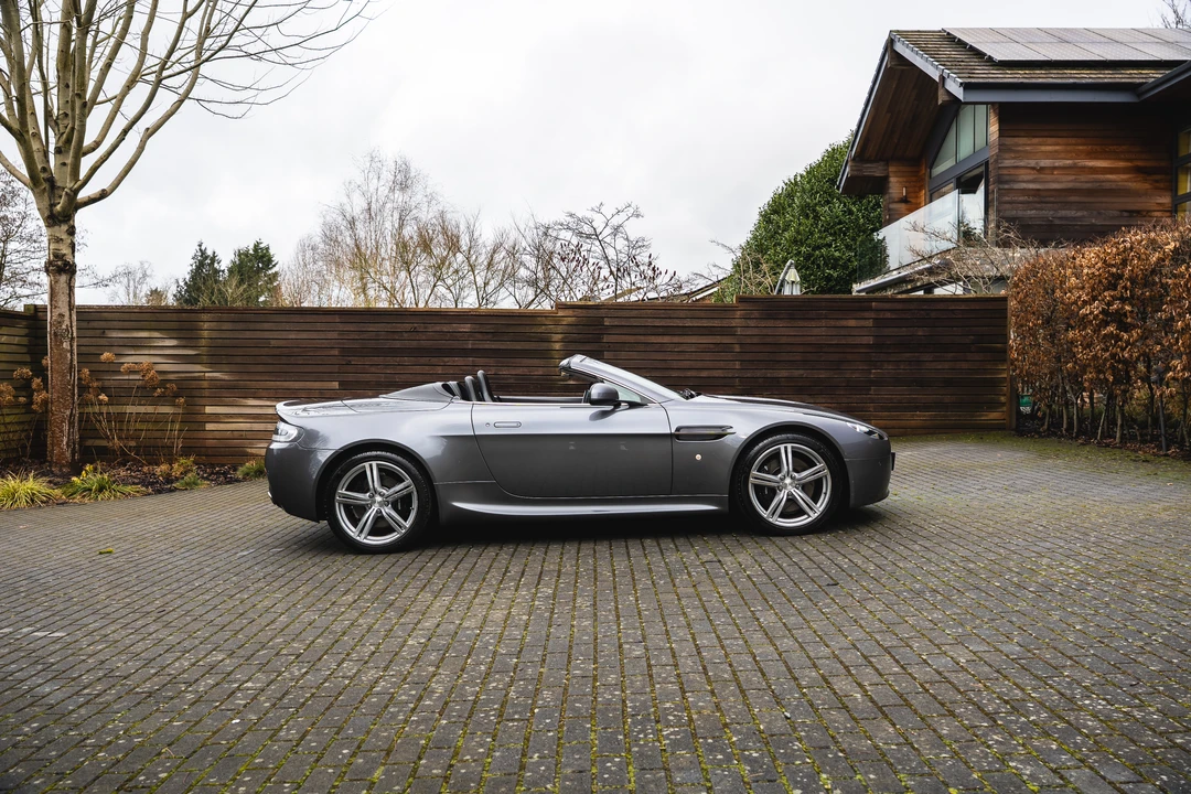 2009 Aston Martin V8 Vantage (2006-2017) - Image 8 of 31