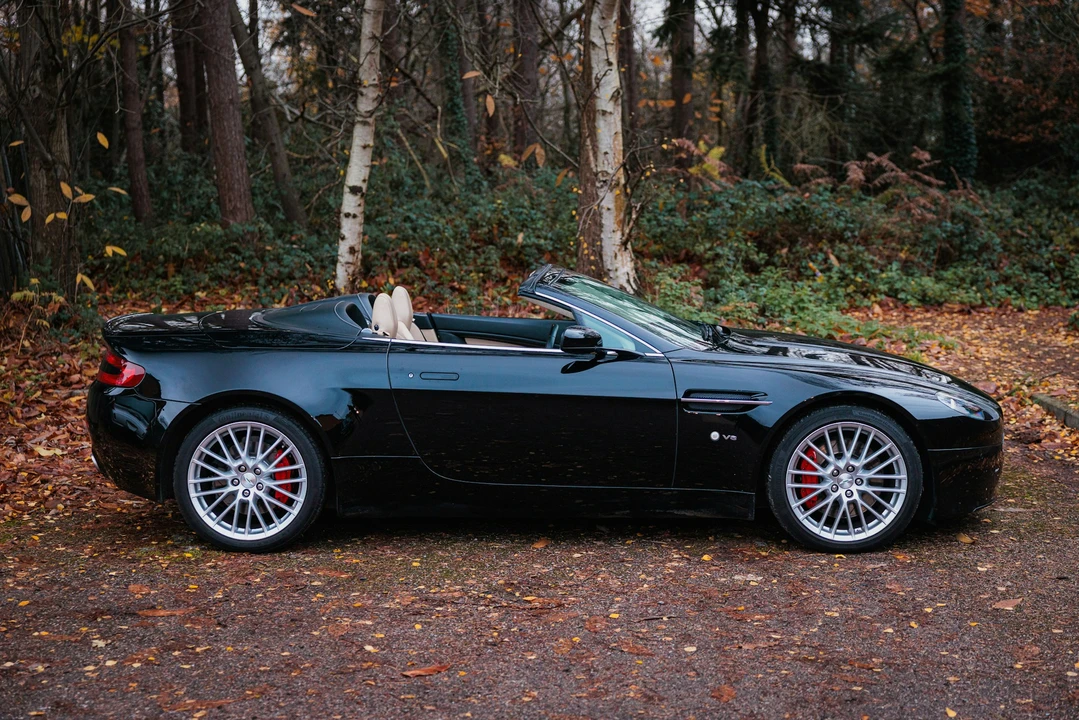 2009 Aston Martin V8 Vantage (2006-2017) - Image 15 of 21